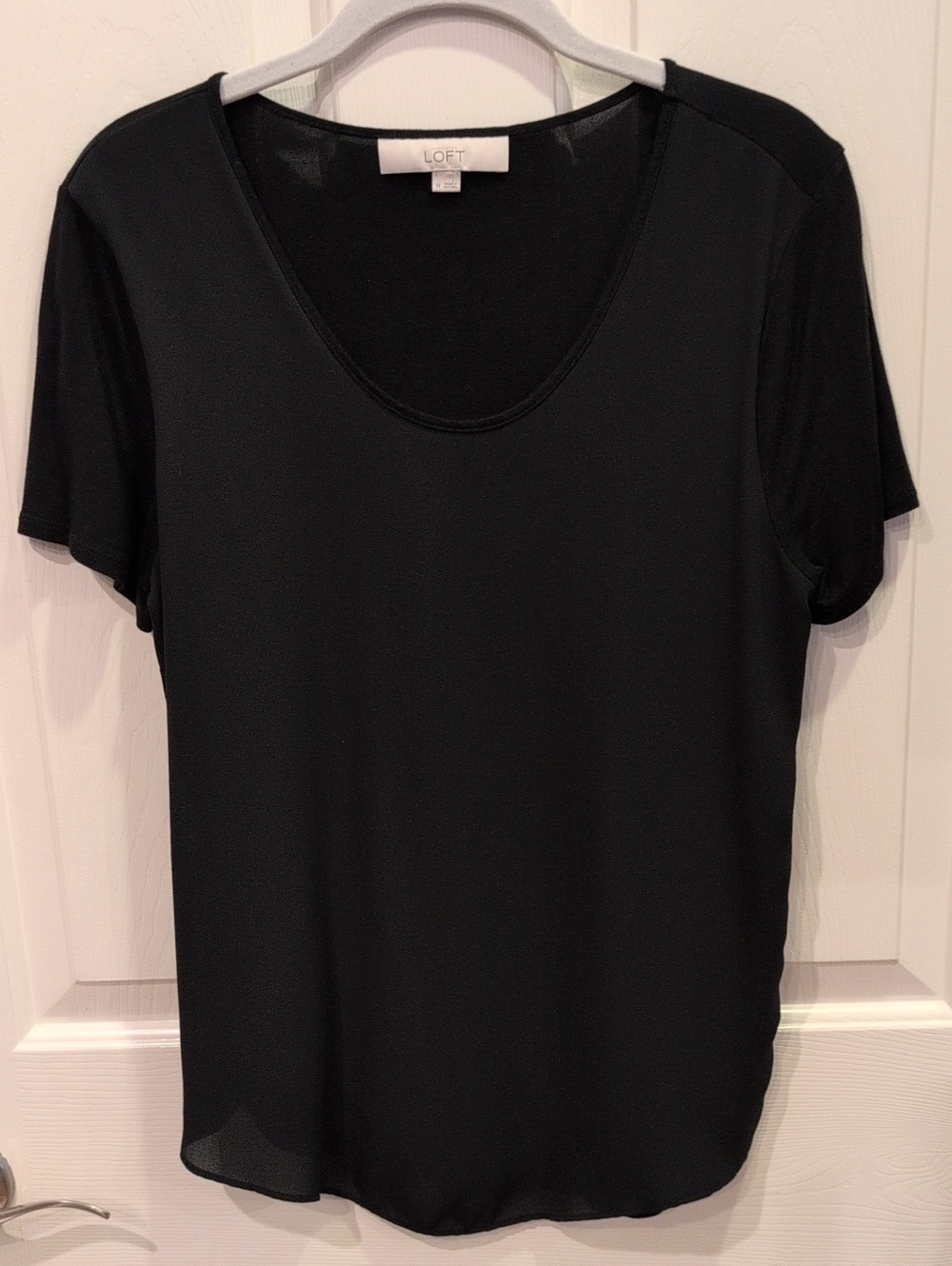 LOFT Short Sleeve Top in Black Size Medium Like New